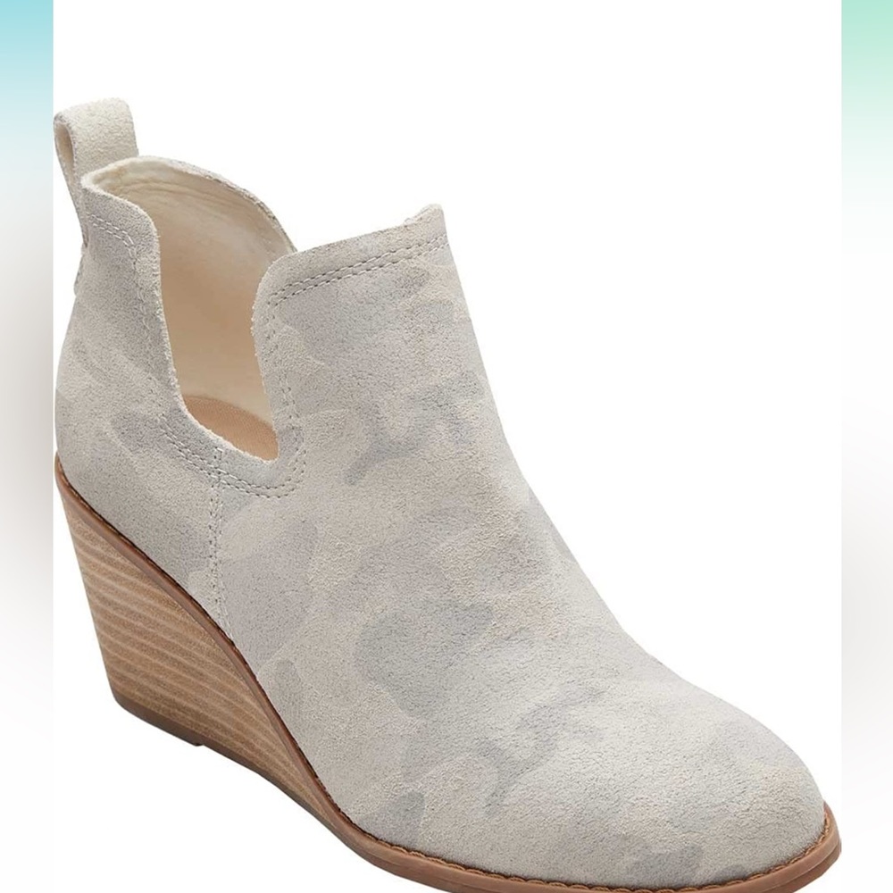 Toms Kallie booties size 7.5 NWT